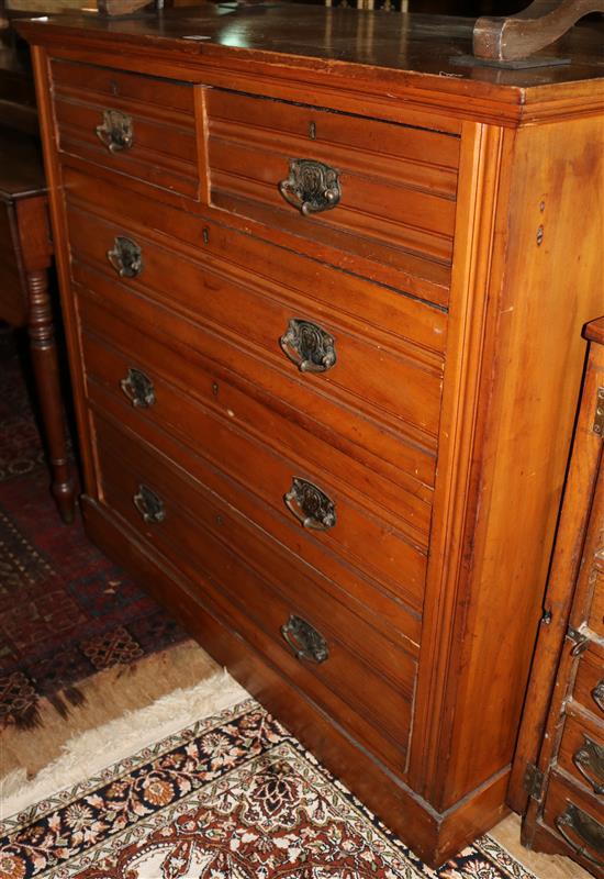 Late Victorian chest of drawers